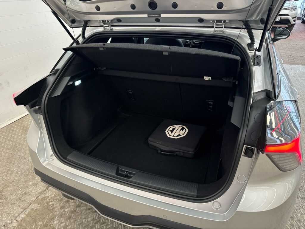 Mg MG4 2023 met.harmaa