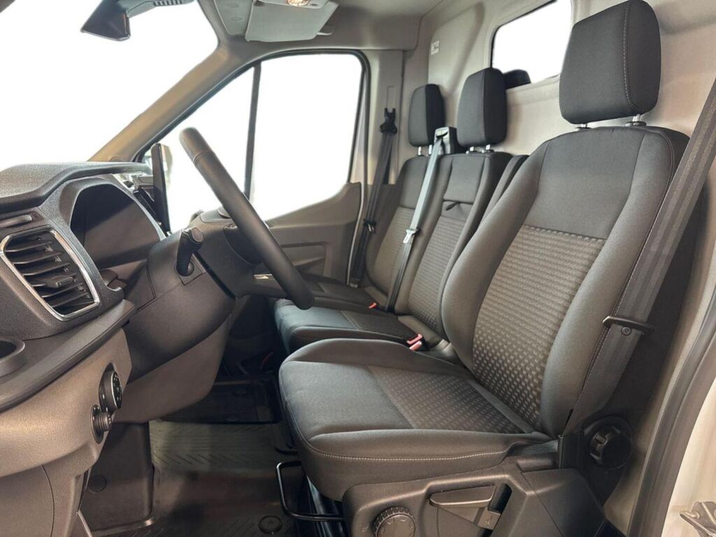 Ford Transit 2026 Valkoinen