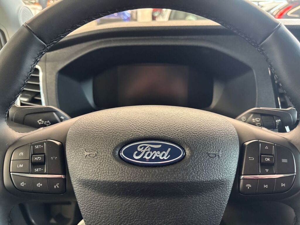 Ford Transit 2026 Valkoinen