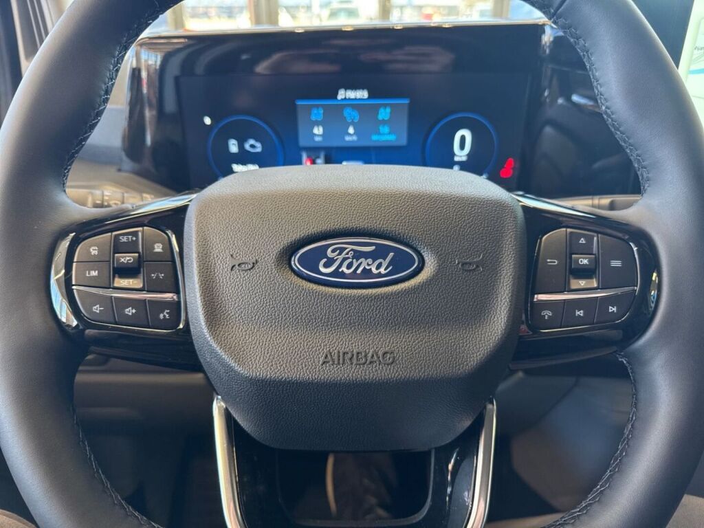 Ford Tourneo Custom 2026 Frozen White