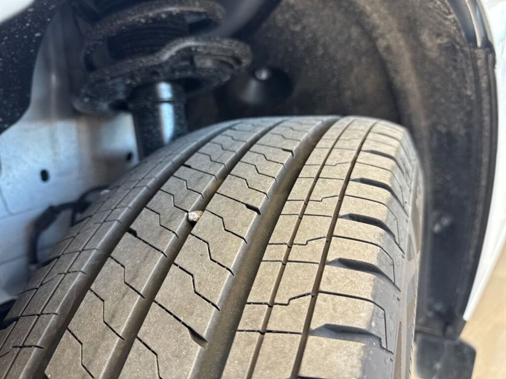 Ford Tourneo Custom 2026 Frozen White