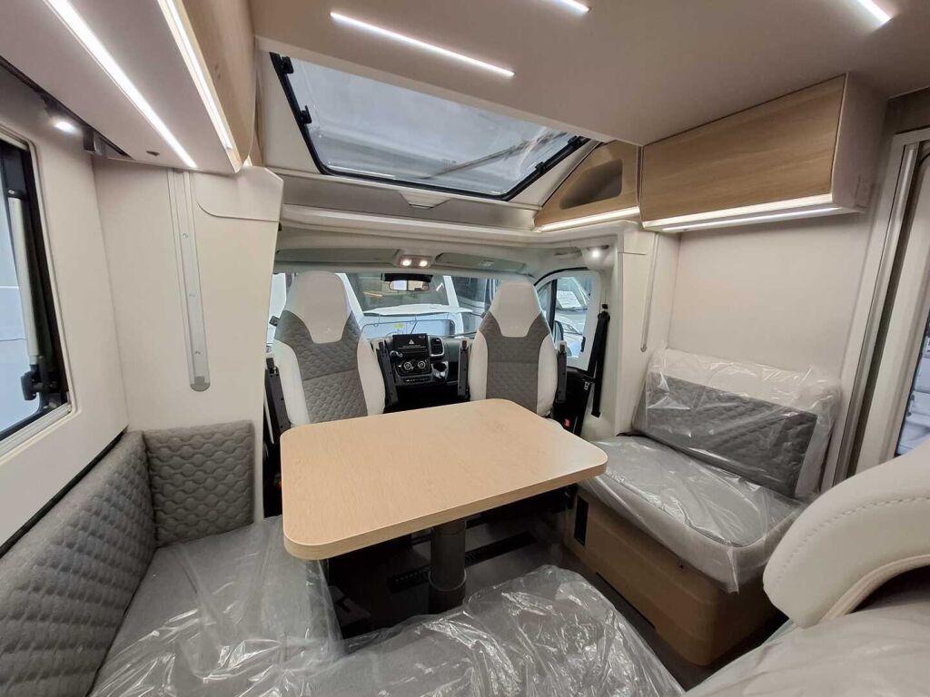 Adria Matrix 670 SL 60 Years Selection 2026 Harmaa