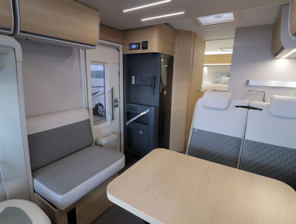 Adria Matrix 670 SL 60 Years Selection 2026 Harmaa