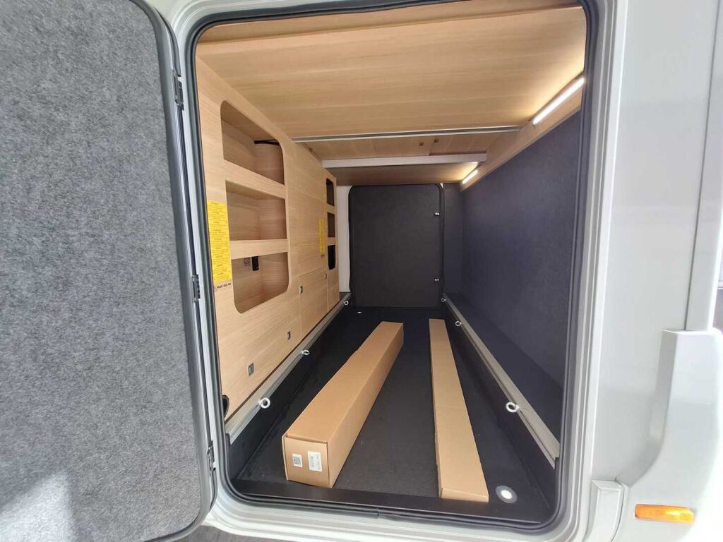 Adria Matrix 670 SL 60 Years Selection 2026 Harmaa