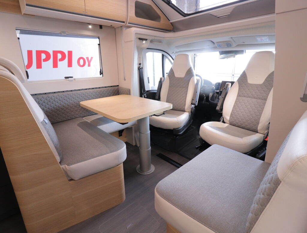 Adria Matrix 670 SL 60 Years Selection 2026 Harmaa