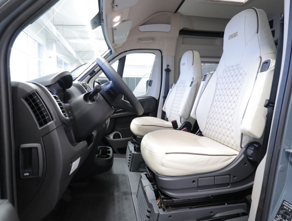 Bürstner B66 EDITION CAMPEO C 600 VAN 2026 Harmaa
