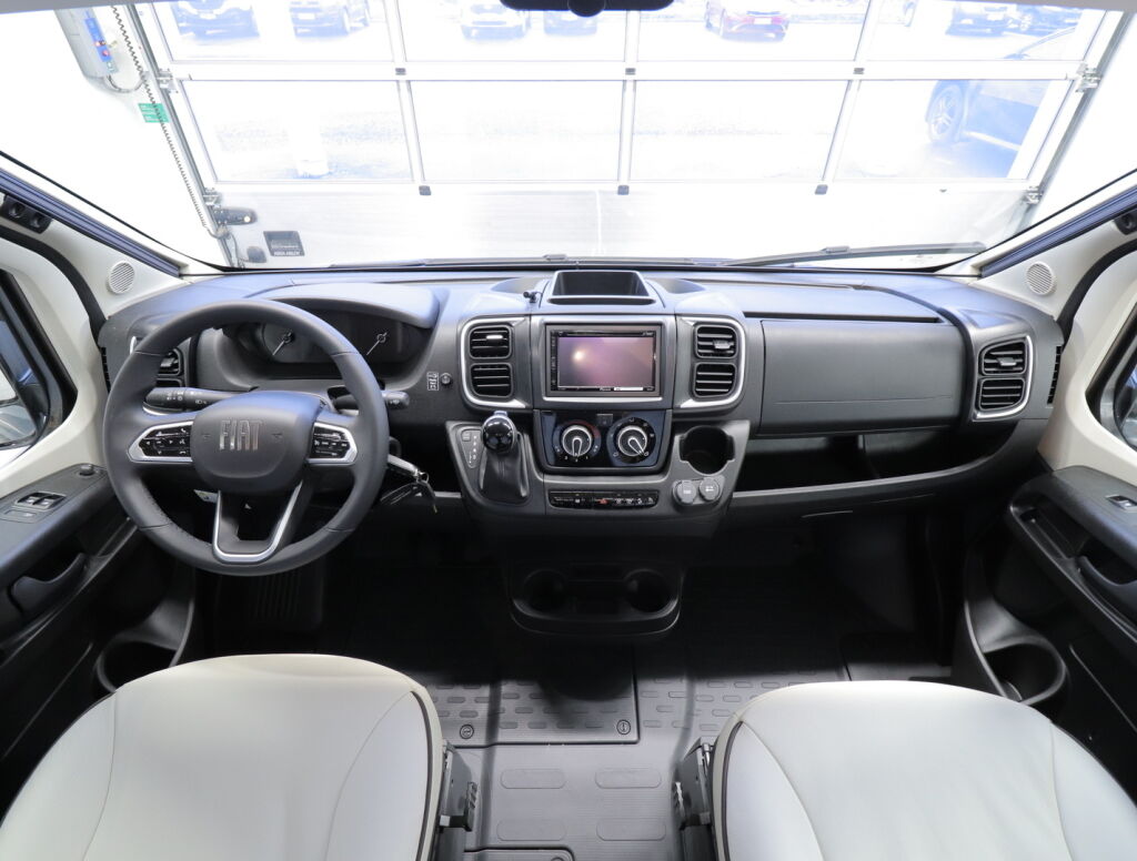 Bürstner B66 EDITION CAMPEO C 600 VAN 2026 Harmaa