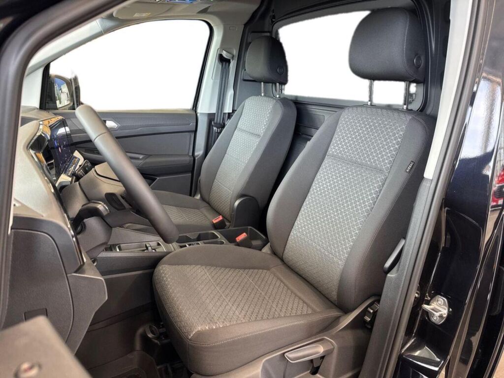 Ford Transit Connect 2026 Ink Black