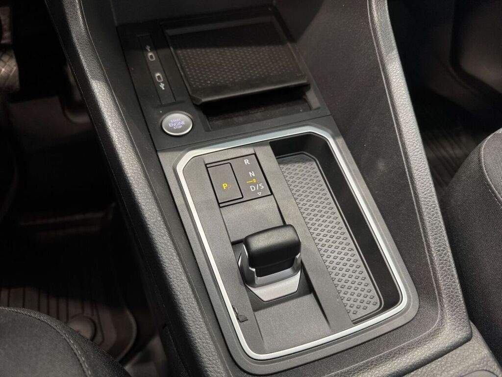 Ford Transit Connect 2026 Ink Black