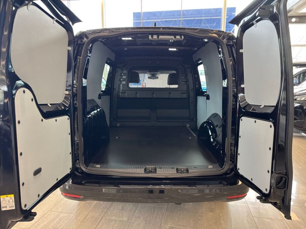 Ford Transit Connect 2026 Ink Black