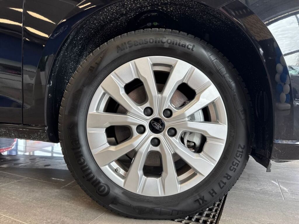 Ford Transit Connect 2026 Ink Black