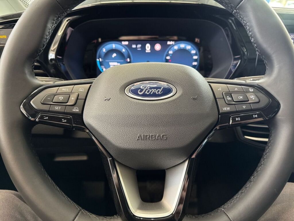 Ford Transit Connect 2026 Ink Black