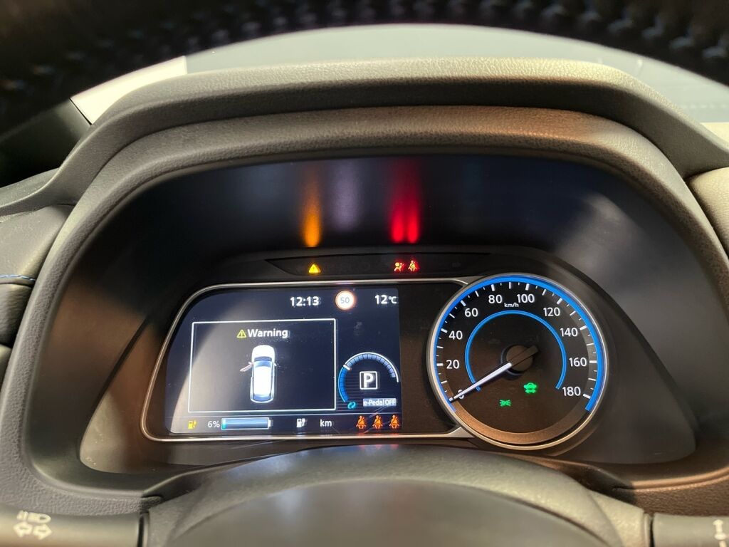 Nissan Leaf 2019 Musta