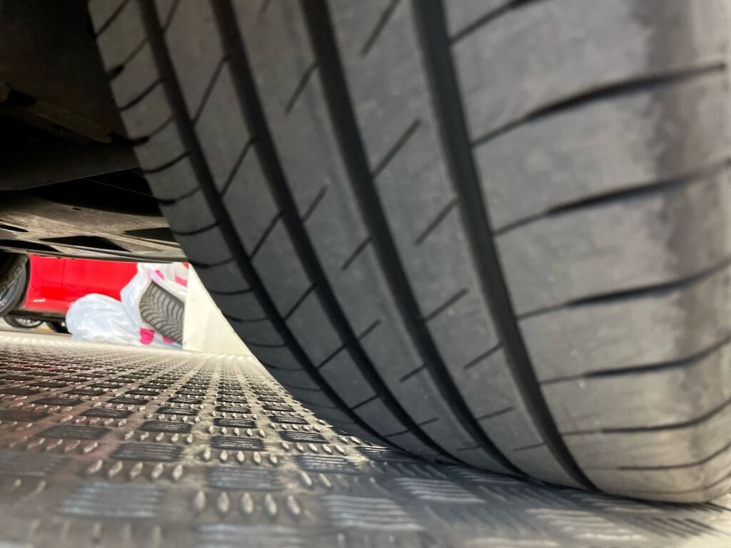 Nissan Leaf 2019 Musta