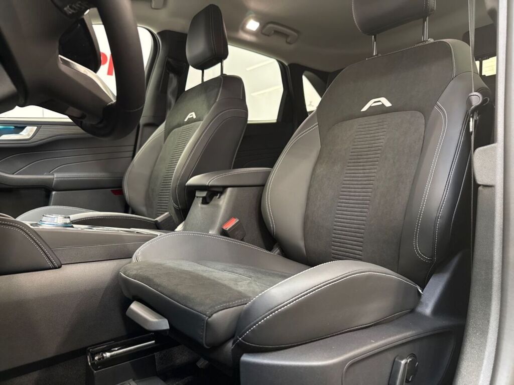 Ford Kuga 2026 Vihreä