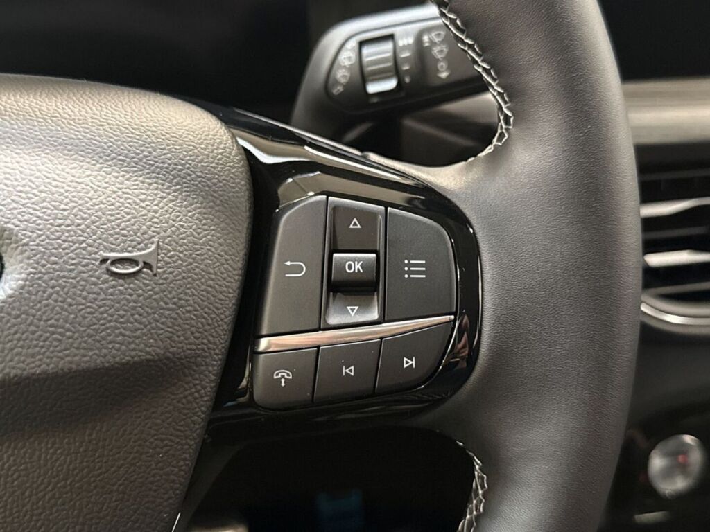 Ford Kuga 2026 Vihreä