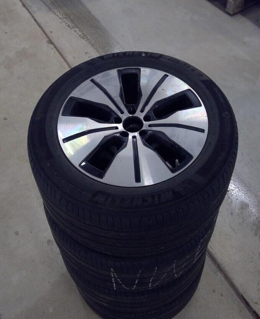 Mercedes-Benz EQC 2021 