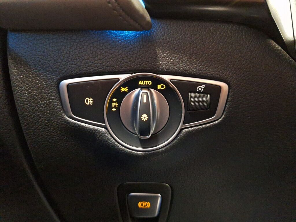 Mercedes-Benz EQC 2021 