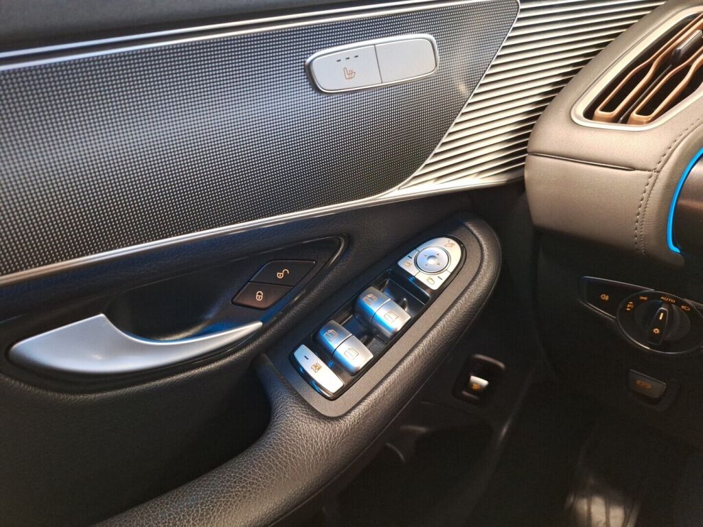 Mercedes-Benz EQC 2021 