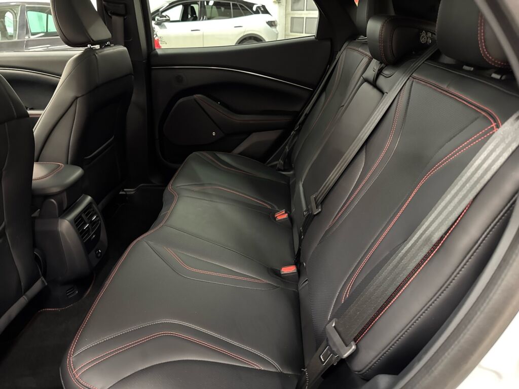 Ford Mustang Mach-E 2022 