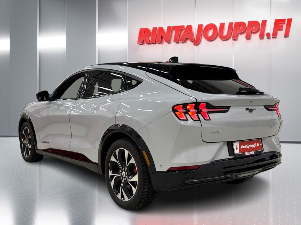 Ford Mustang Mach-E 2022 