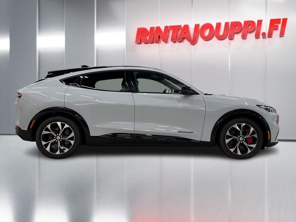 Ford Mustang Mach-E 2022 