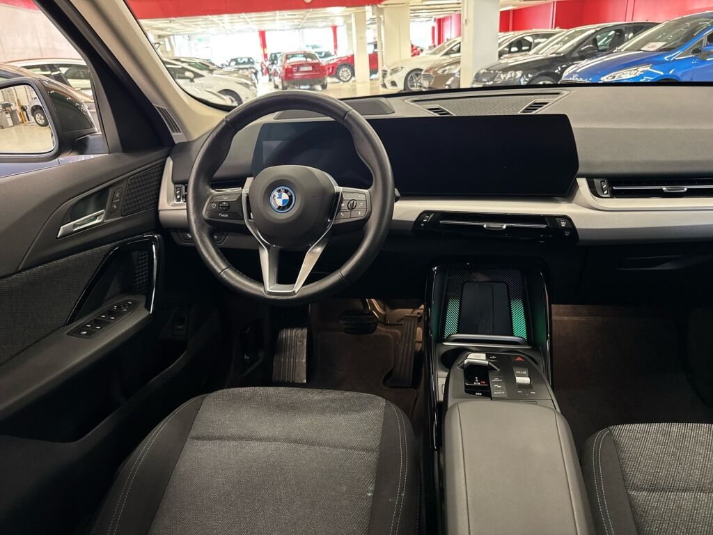 BMW iX1 2024 