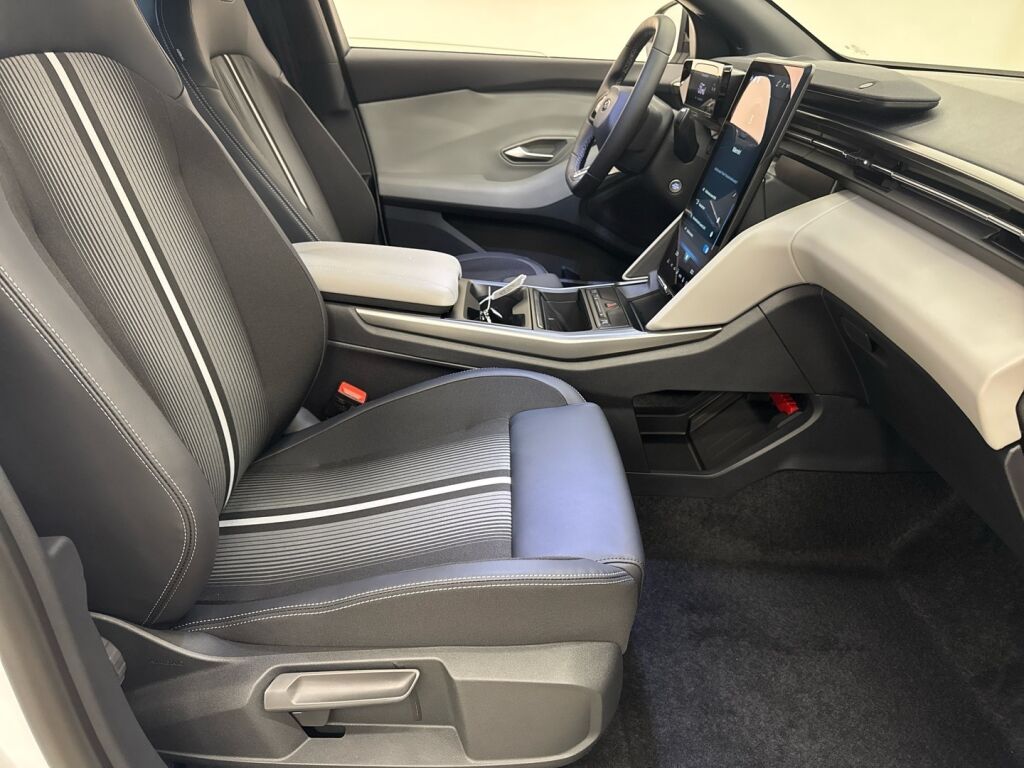 Ford Capri 2026 Valkoinen