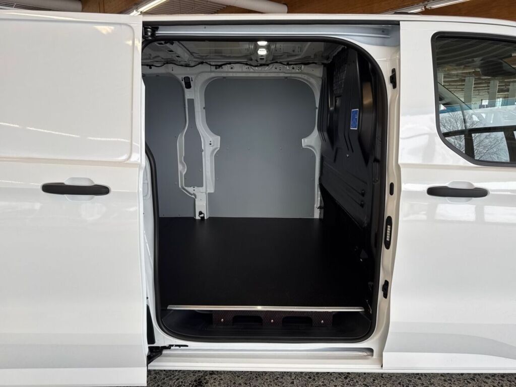 Ford Transit Custom 2026 Frozen White
