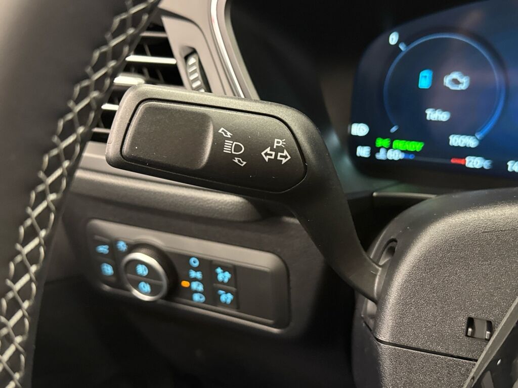 Ford Kuga 2026 Musta