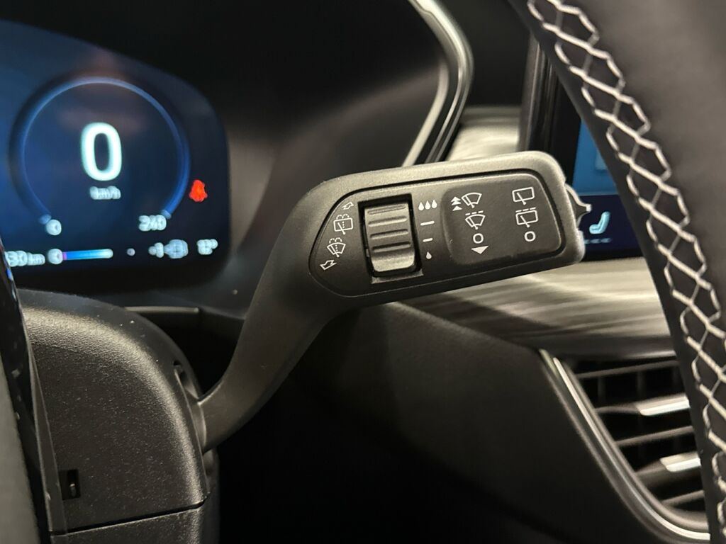 Ford Kuga 2026 Musta