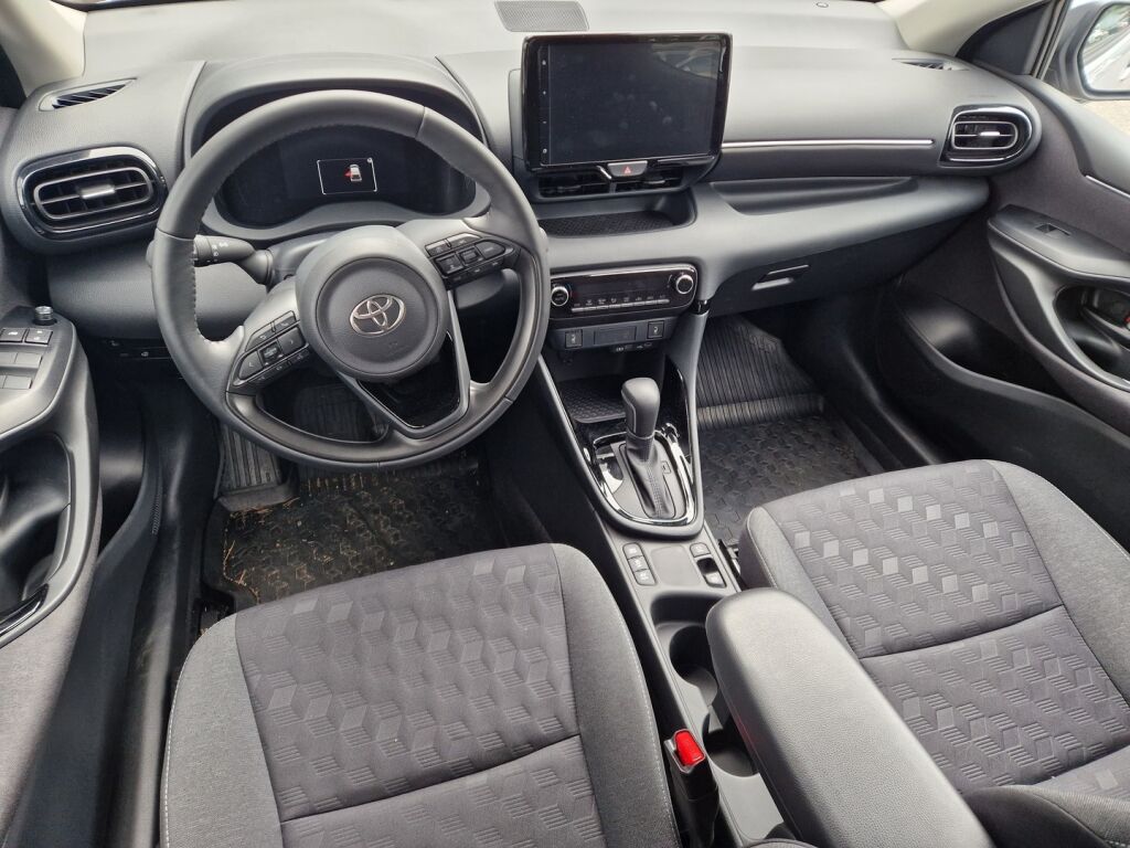 Toyota Yaris 2026 Harmaa