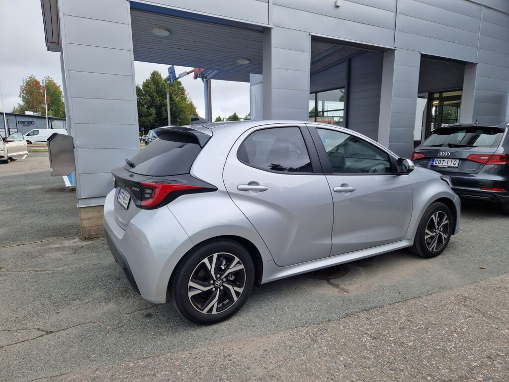 Toyota Yaris 2026 Harmaa