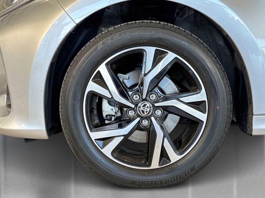 Toyota Yaris 2026 Harmaa