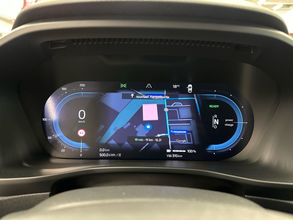 Volvo XC40 2023 Musta