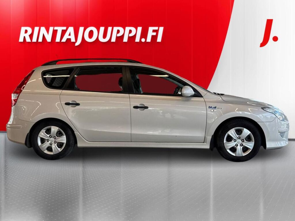 Hyundai i30 2011 Hopea