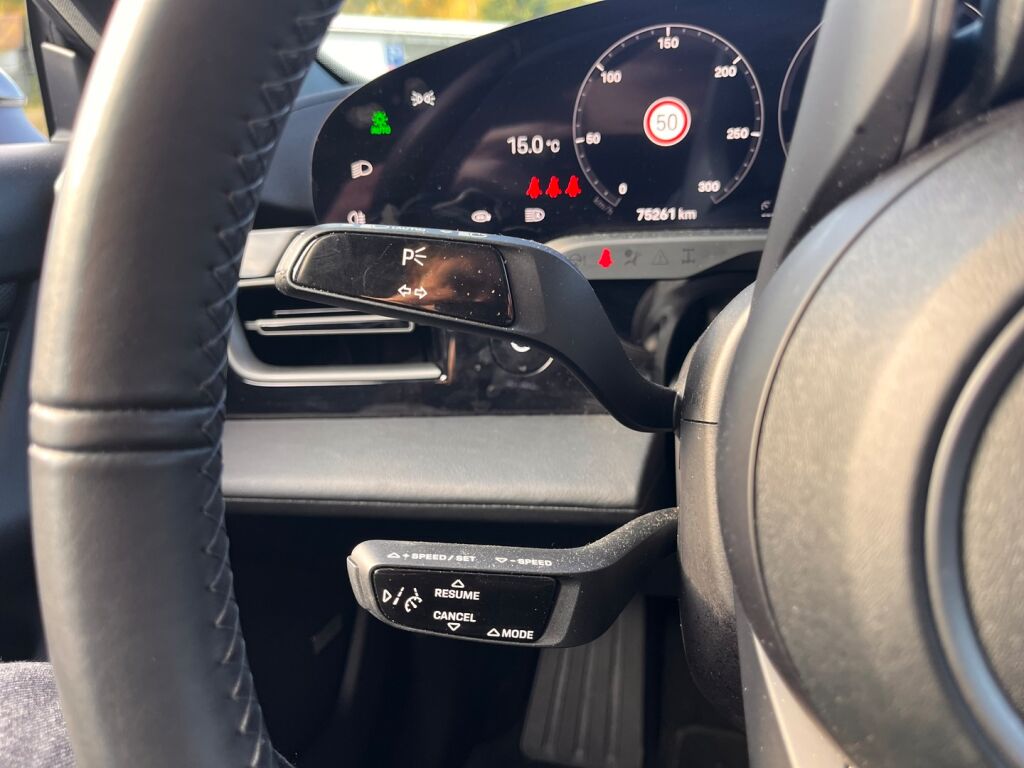 Porsche Taycan 2022 Valkoinen