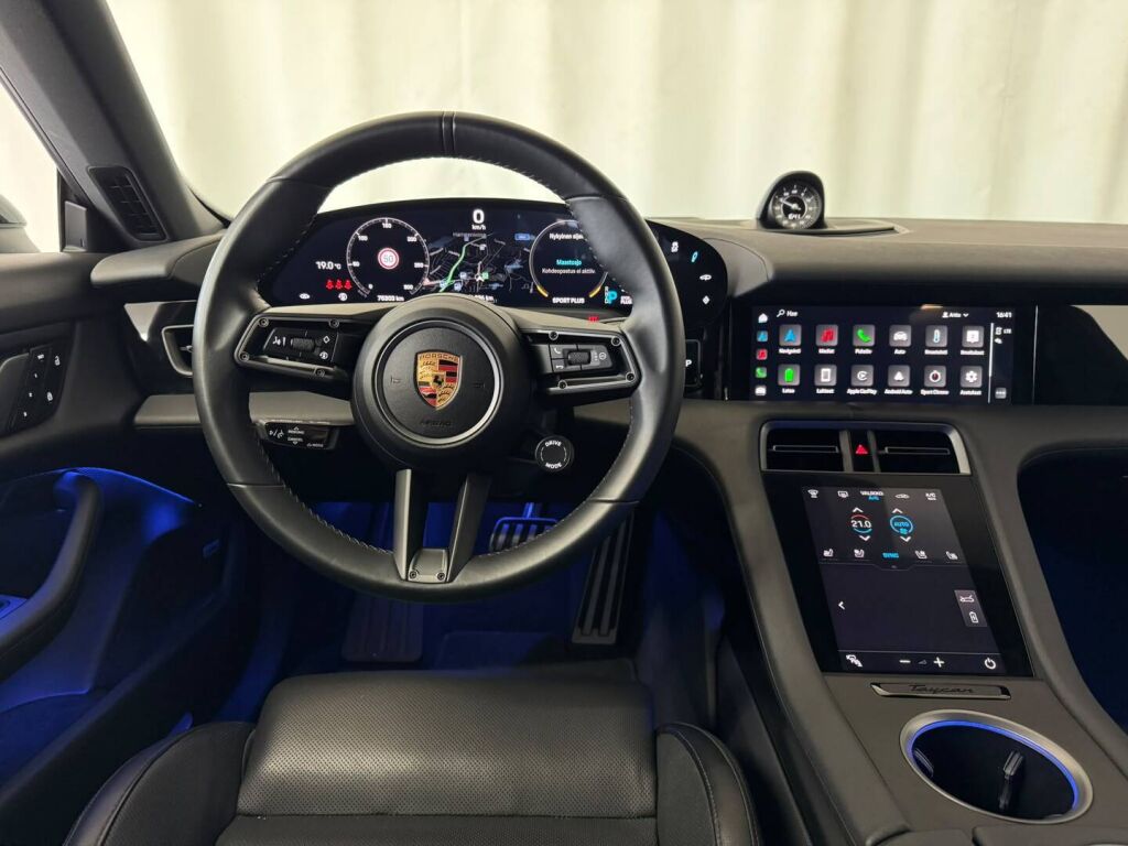 Porsche Taycan 2022 Valkoinen
