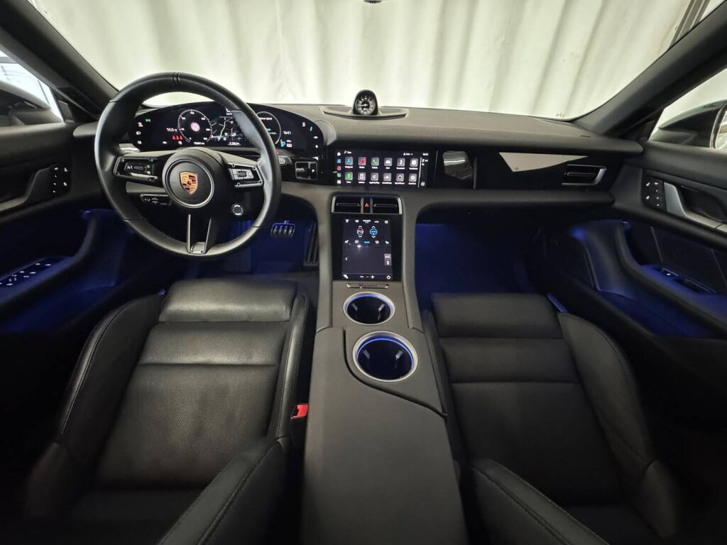 Porsche Taycan 2022 Valkoinen