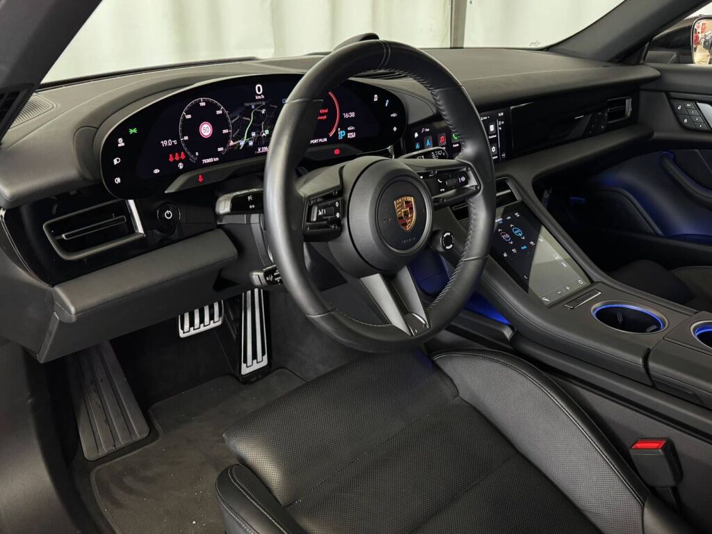 Porsche Taycan 2022 Valkoinen
