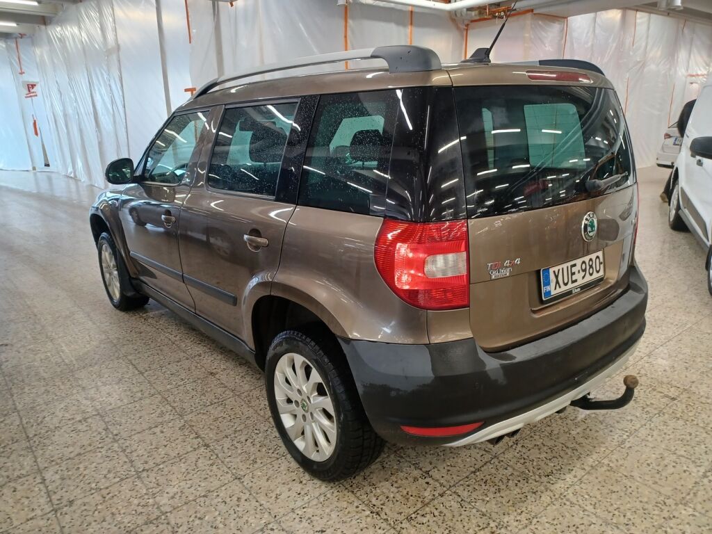 Skoda Yeti 2010 Ruskea (beige)