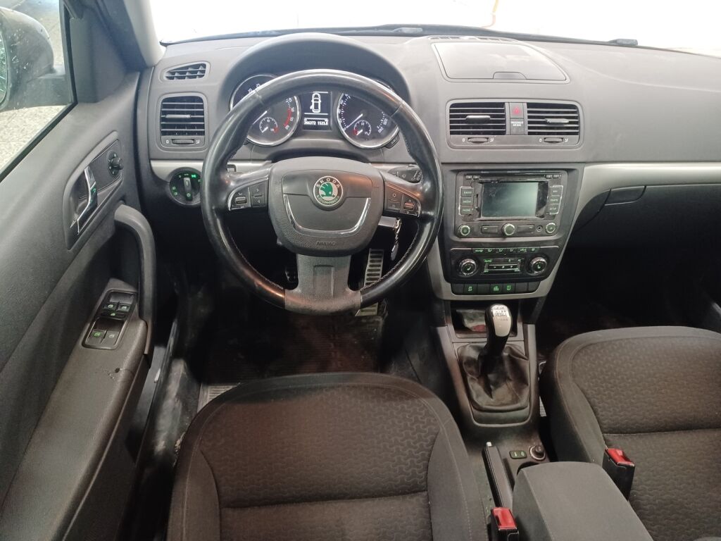 Skoda Yeti 2010 Ruskea (beige)