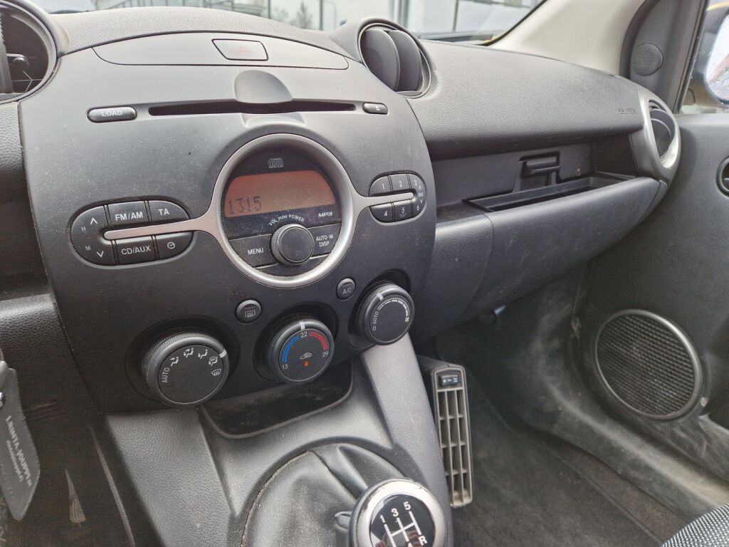 Mazda Mazda2 2008 Keltainen