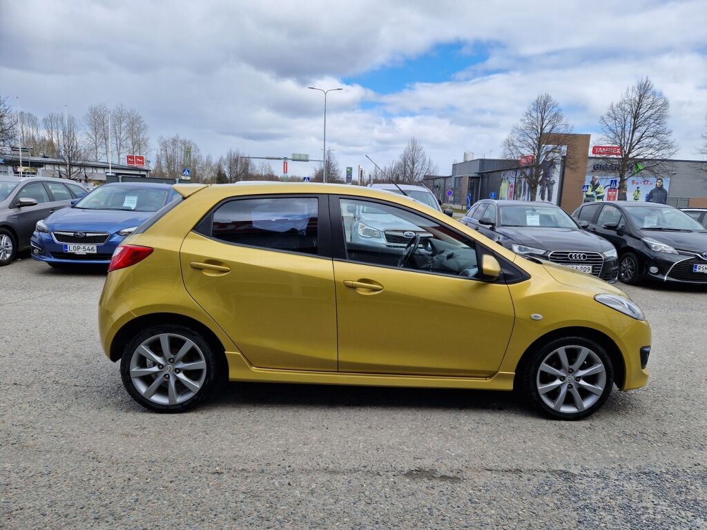 Mazda Mazda2 2008 Keltainen