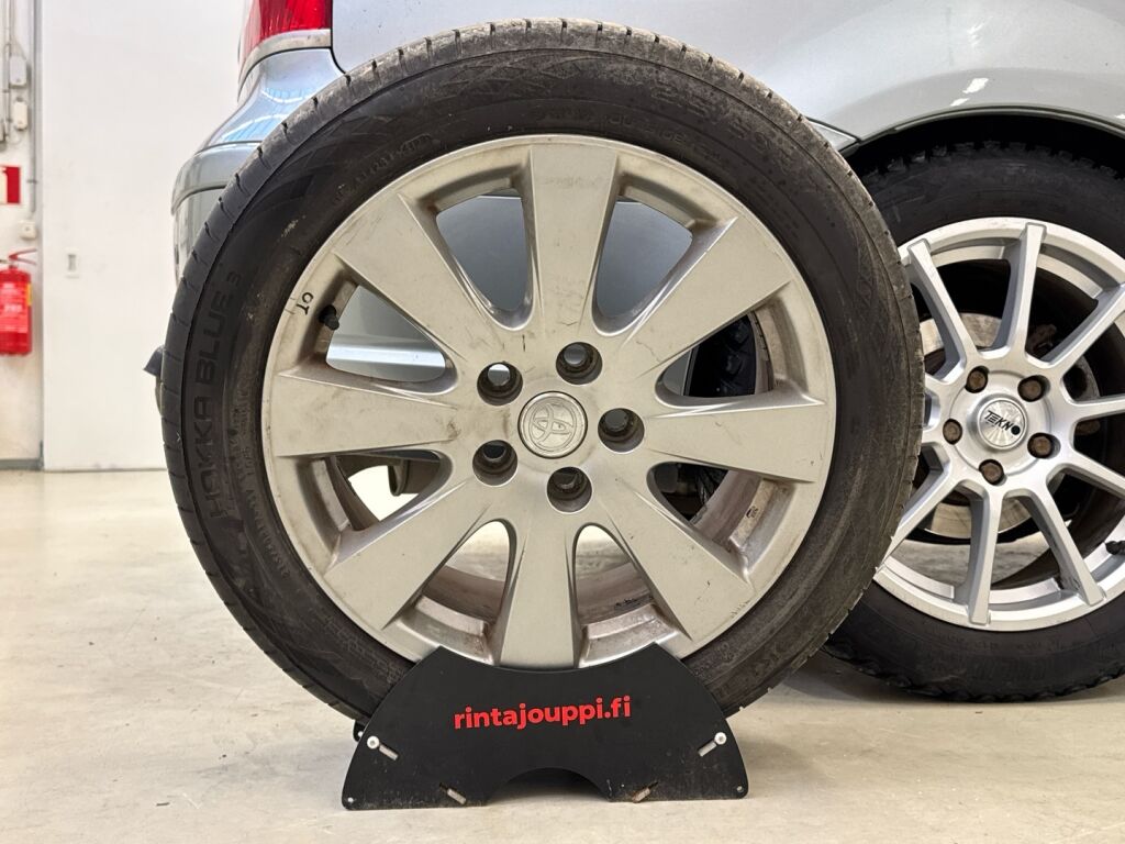 Toyota Avensis 2009 Hopea