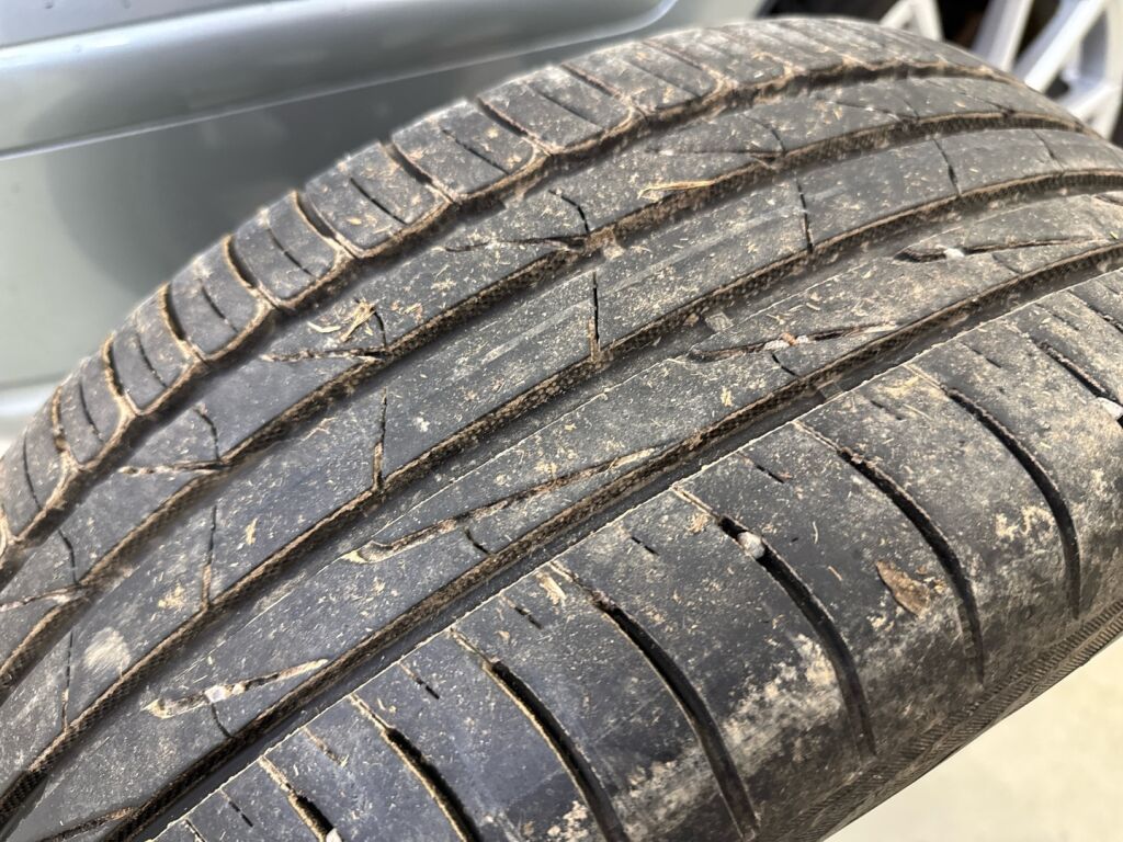 Toyota Avensis 2009 Hopea