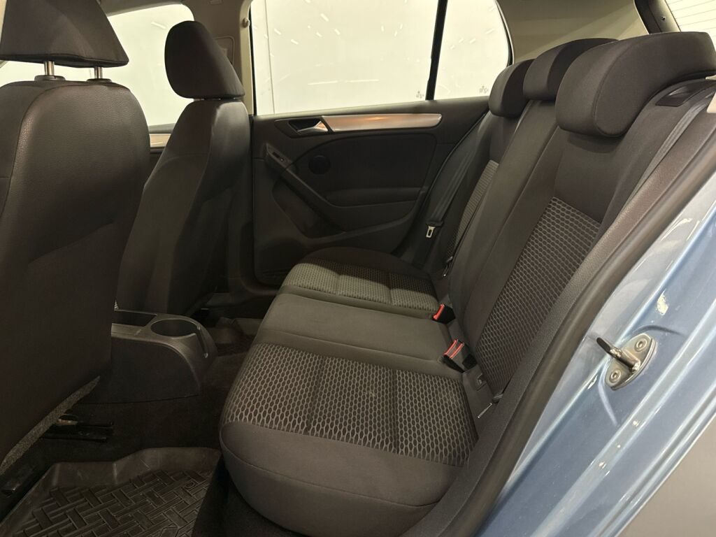 Volkswagen Golf 2009 Sininen