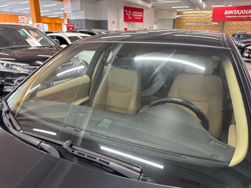BMW 320 2008 Musta