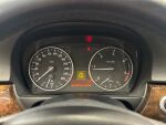 BMW 320 2008 Musta