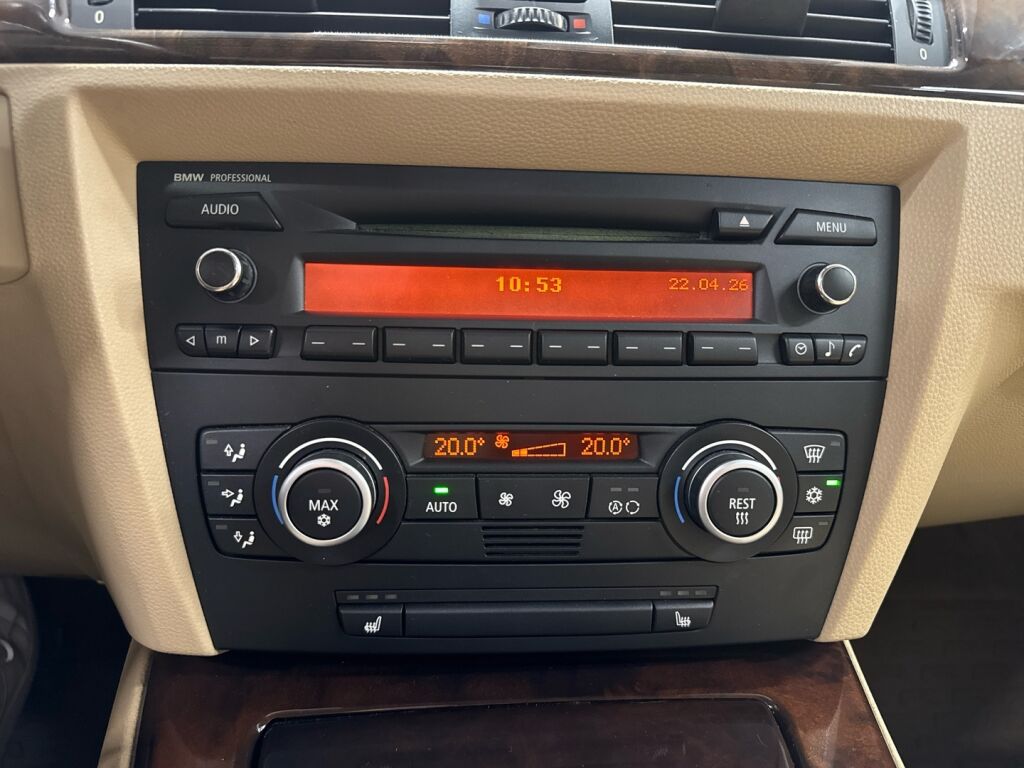 BMW 320 2008 Musta